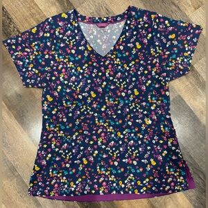 Vera Bradley Halo Empire Waist Floral Scrub Top - Small